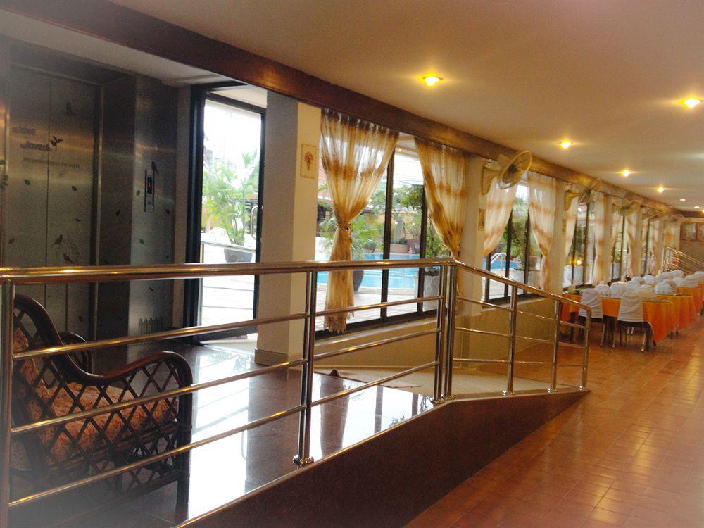 Suppamitr Villa Hotel Pattaya Exterior photo